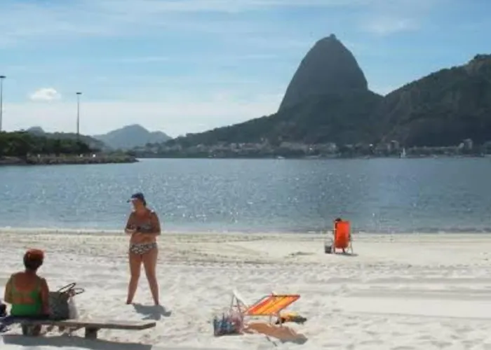 Praia Botafogo 5 Minutos Copacabana, Completo, Smartv E Metro Perto